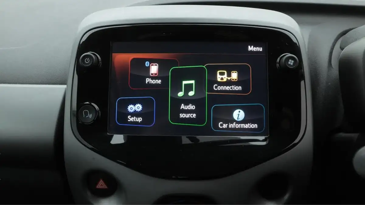 2020-toyota-aygo-10-vvt-i-x-play-tss-big-11
