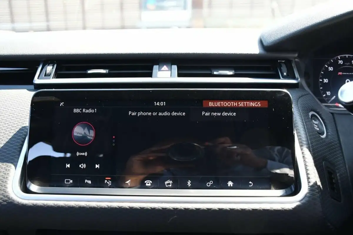 2020-land-rover-range-rover-velar-20-p300-r-dynamic-se-big-40