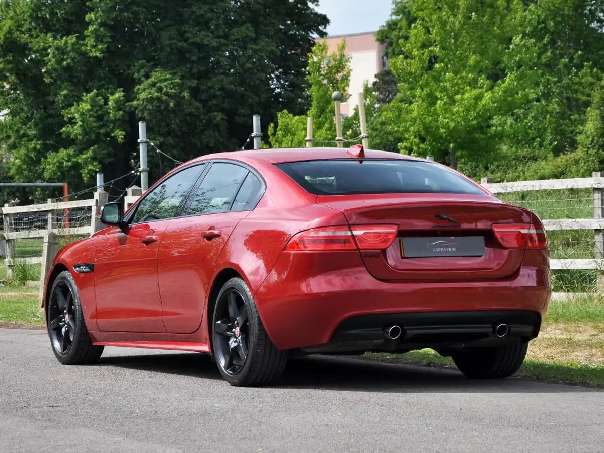 2018-jaguar-xe-20i-r-sport-200ps-1997cc-big-7