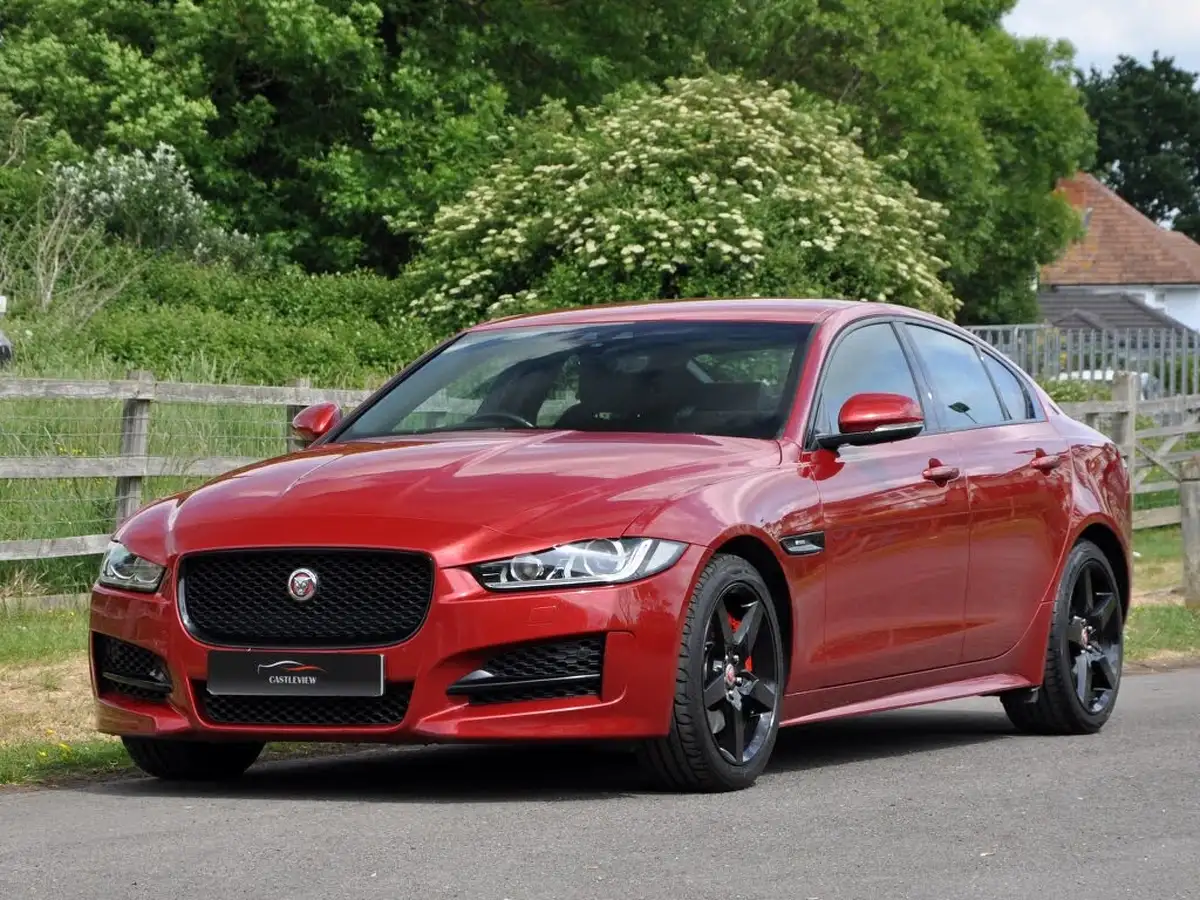 2018-jaguar-xe-20i-r-sport-200ps-1997cc-big-30