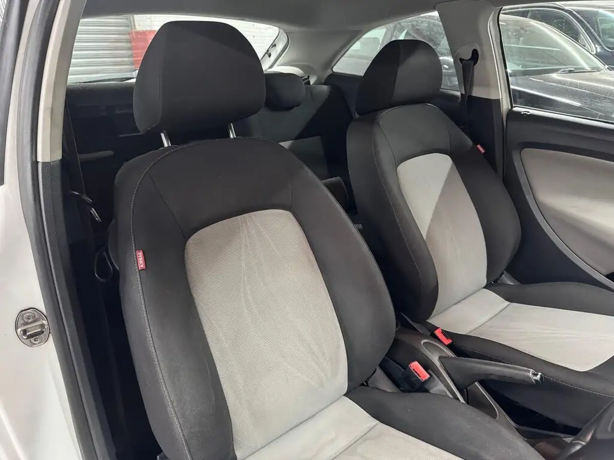 2013-seat-ibiza-14-toca-16v-84ps-sportcoupe-3d-big-49
