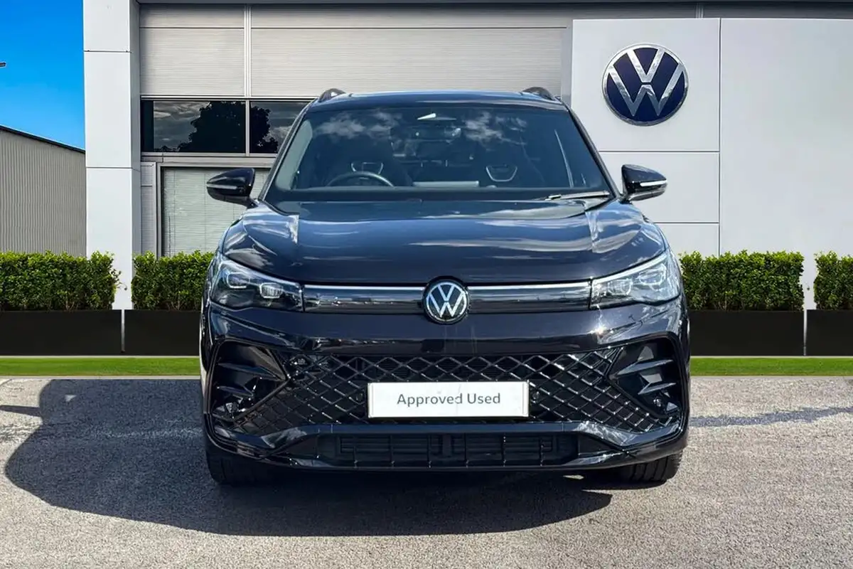 2024-volkswagen-tiguan-15-etsi-r-line-big-4