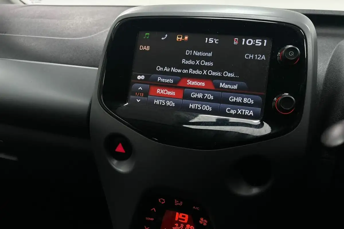 2019-toyota-aygo-10-vvt-i-x-plore-big-19