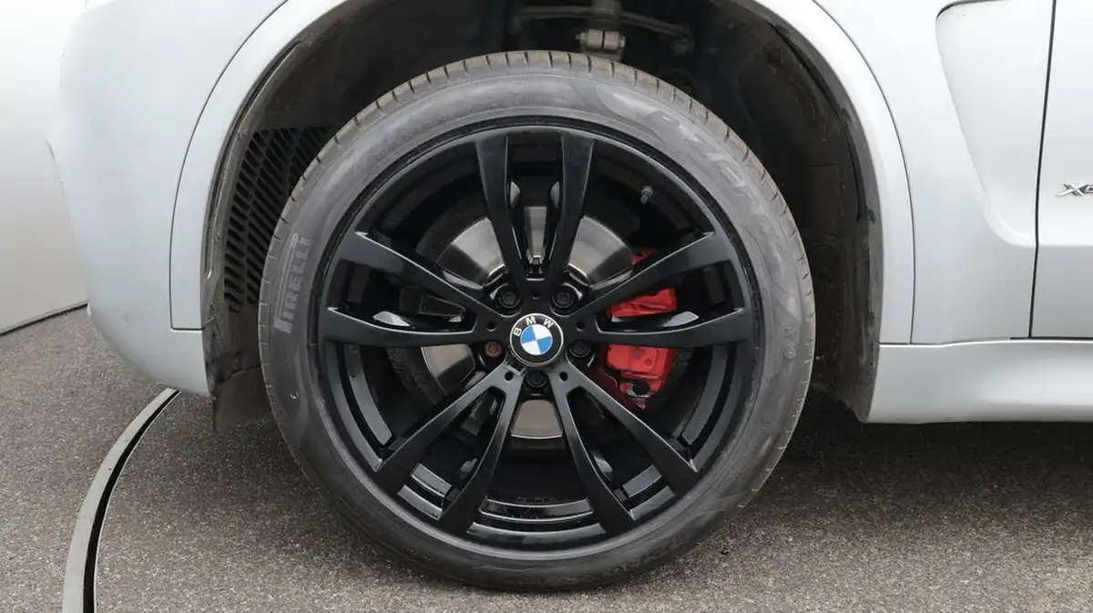 2018-bmw-x5-big-18