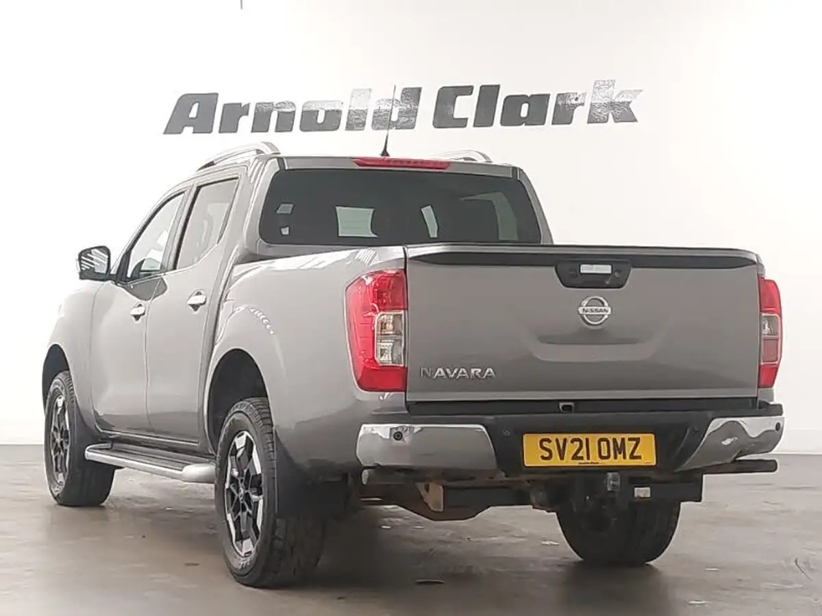 2021-nissan-navara-23dci-tt-tekna-8-navileather-auto-big-1