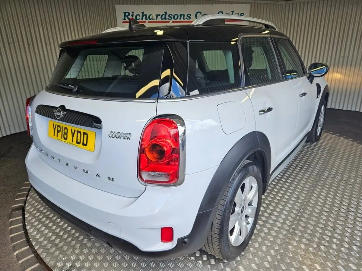2018-mini-countryman-15-cooper-ss-big-2