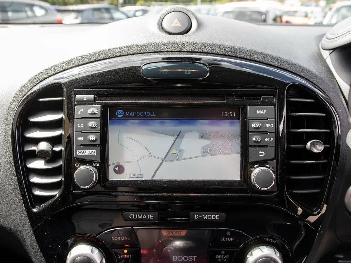 2018-nissan-juke-12-dig-t-bose-personal-edition-big-21