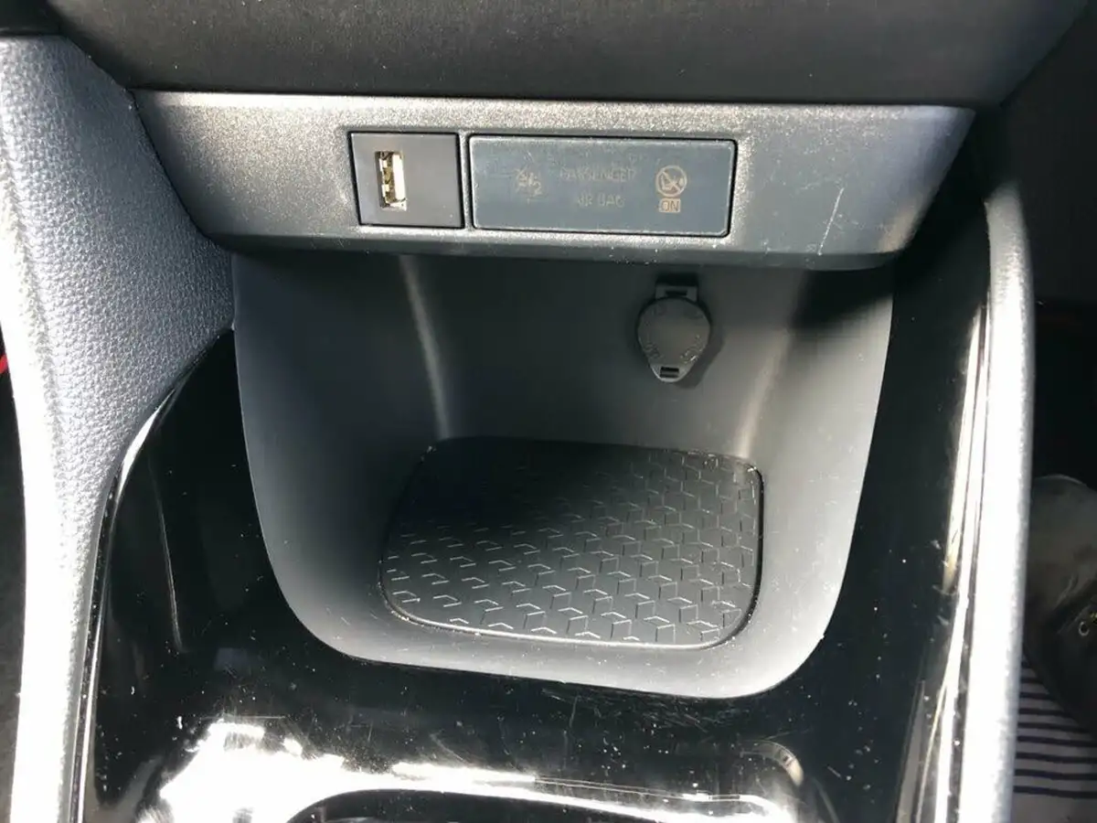 2021-toyota-yaris-15-vvt-i-launch-edition-big-46