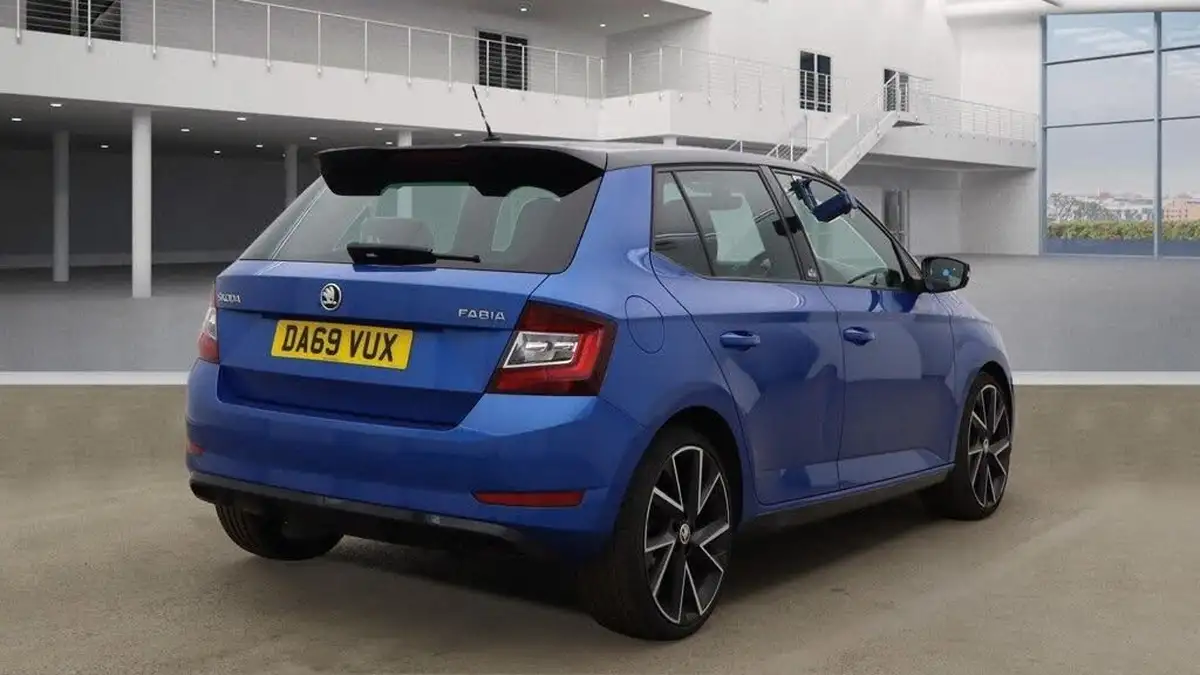 2019-skoda-fabia-10-tsi-monte-carlo-95ps-hatchback-big-7