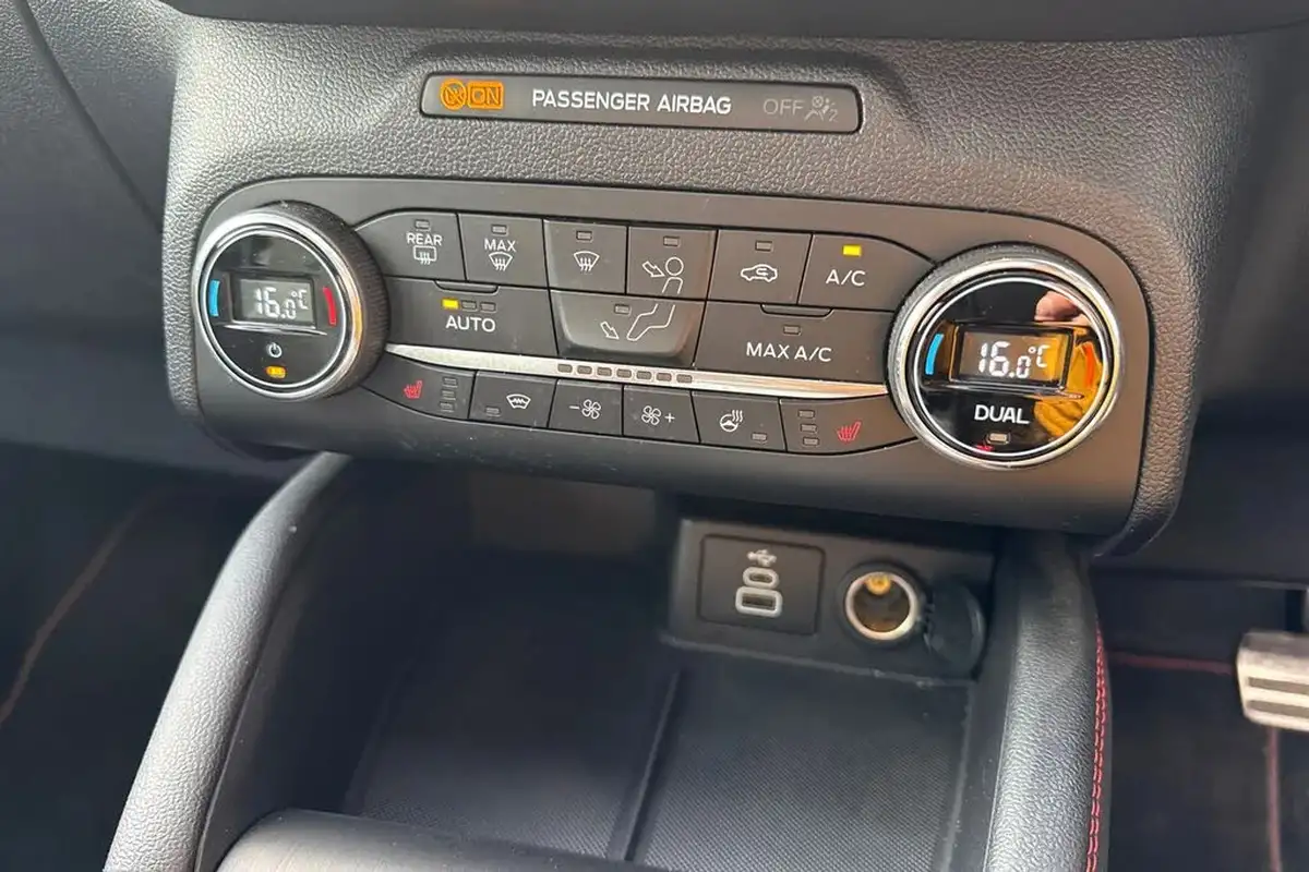 2022-ford-kuga-25t-st-line-x-edition-225ps-phev-big-21