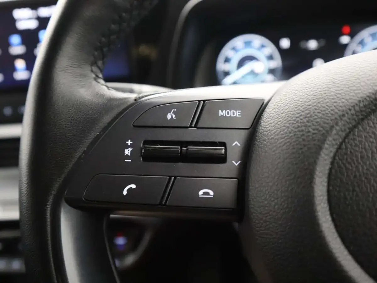 2022-hyundai-i20-10-t-gdi-premium-eclutch-imt-big-21