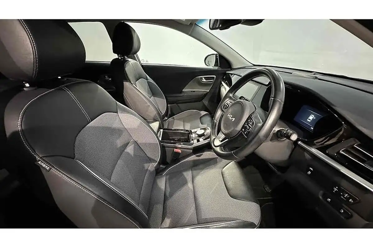 2022-kia-niro-ev-e-2-big-25