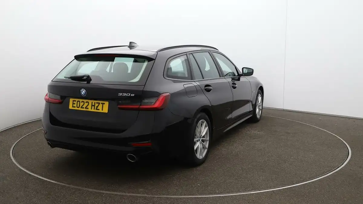 2022-bmw-3-series-20-330e-se-pro-touring-5d-big-47