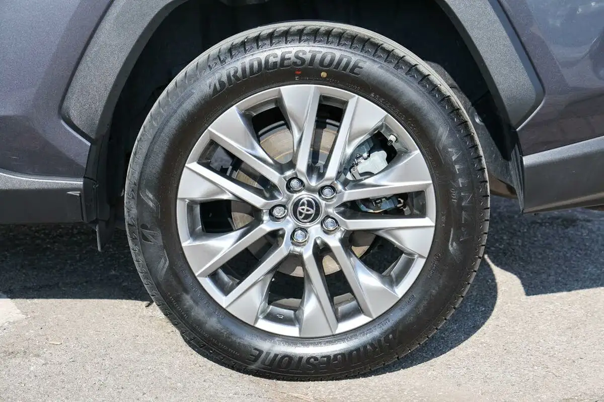 2023-toyota-rav4-25-vvt-i-excel-215bhp-big-17