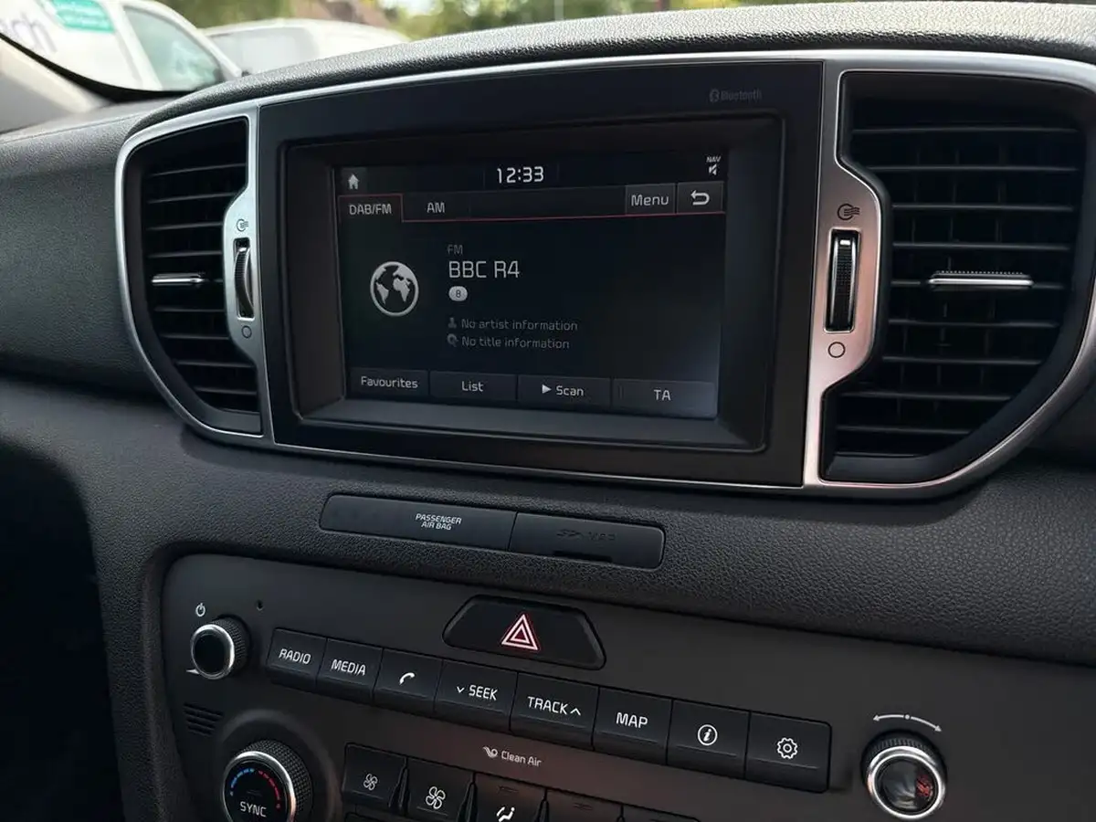 2017-kia-sportage-17crdi-2-114bhp-big-10