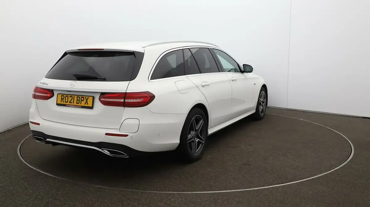 2021-mercedes-benz-e-class-20d-e300de-amg-line-edition-estate-5d-big-55