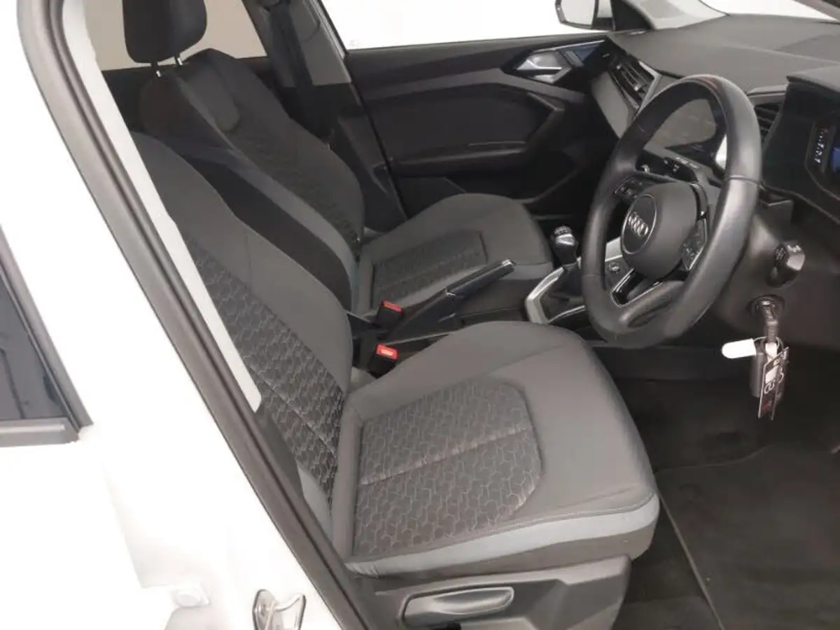 2022-audi-a1-10-30-tfsi-sport-big-5