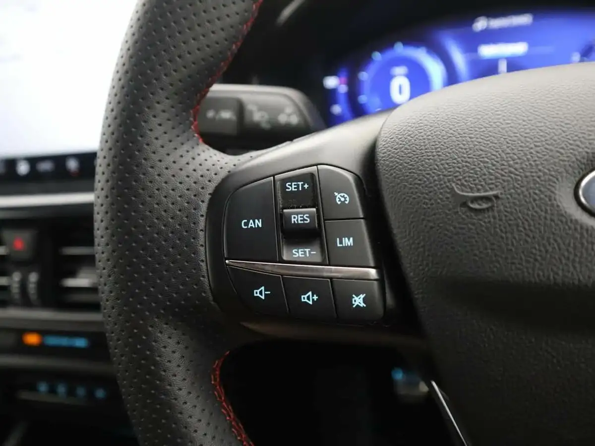 2024-ford-focus-10t-st-line-x-125ps-hatchback-big-33