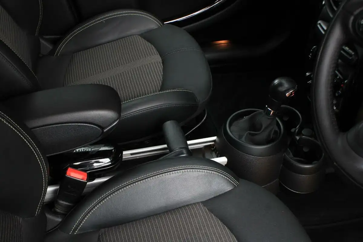 2014-mini-countryman-20td-cooper-sd-143bhp-all4-auto-big-19