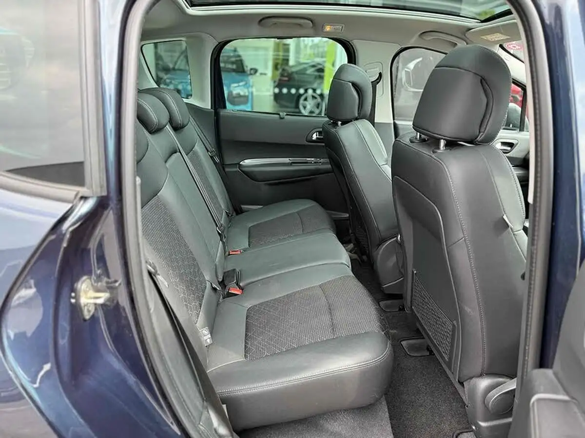2015-peugeot-3008-crossover-16bluehdi-allure-big-19