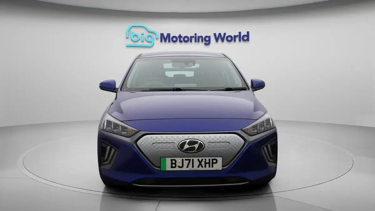 2022-hyundai-ioniq-e-premium-electric-big-2