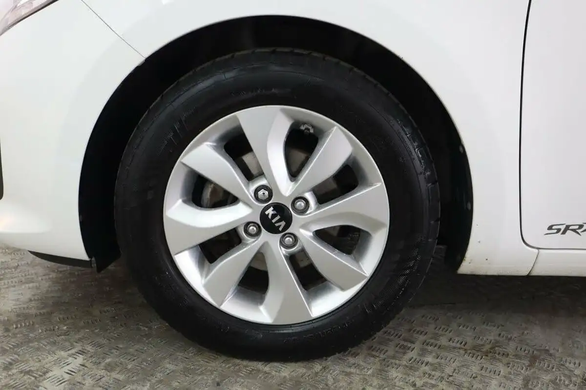 2016-kia-rio-125-sr7-5d-big-12