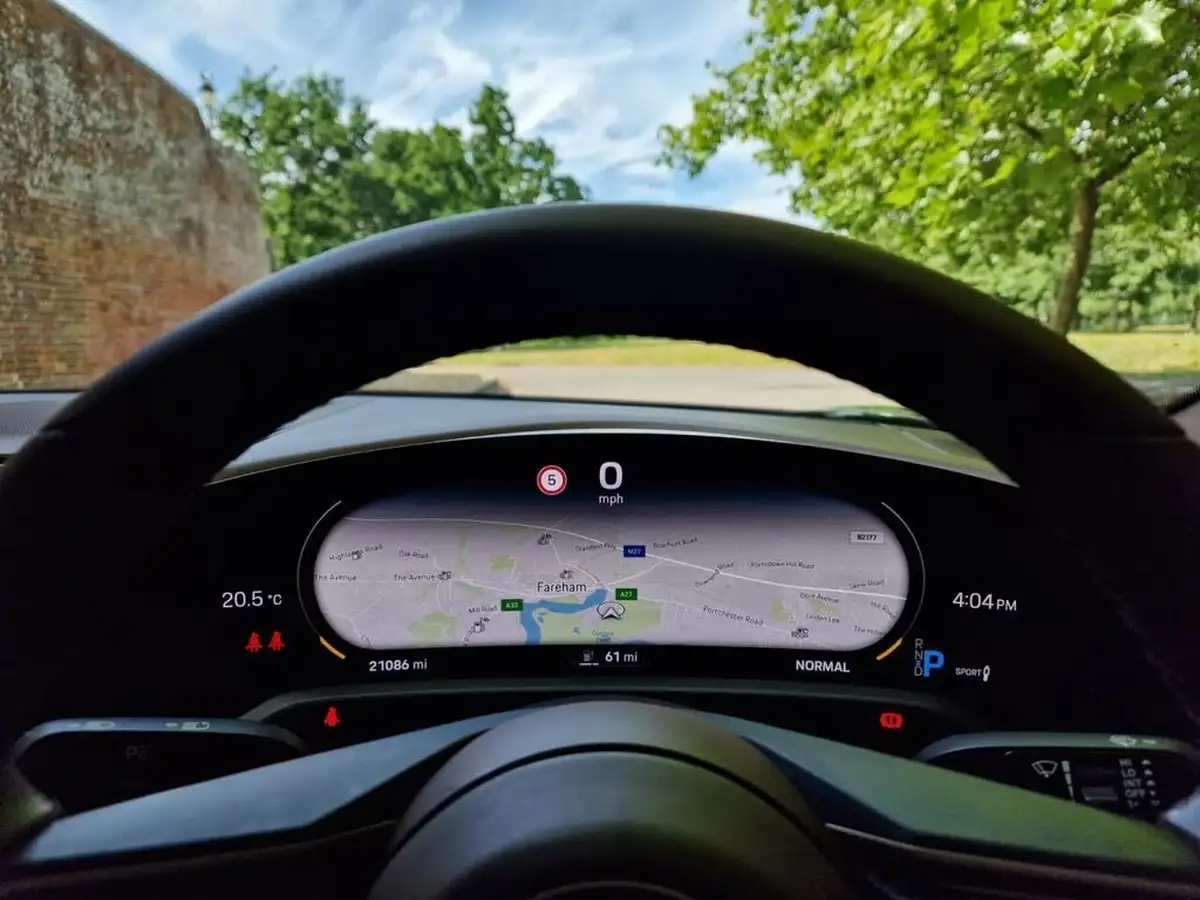 2020-porsche-taycan-e-4s-571ps-performance-battery-plus-big-10