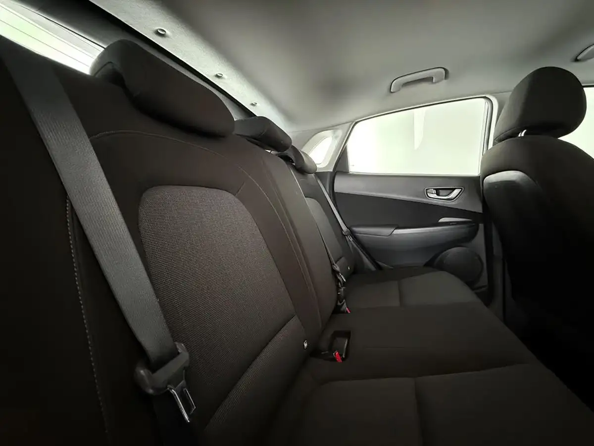 2021-hyundai-kona-16-gdi-se-connect-big-18