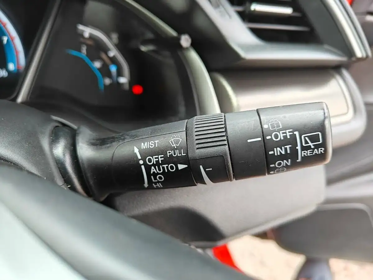 2017-honda-civic-10-vtec-turbo-sr-big-37