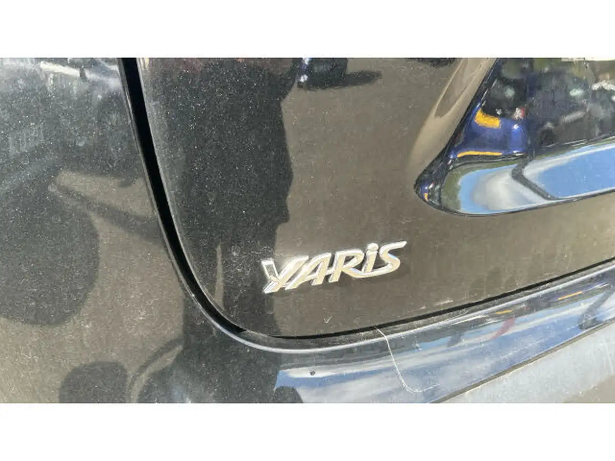 2022-toyota-yaris-15-vvt-i-design-panoramic-roof-big-26