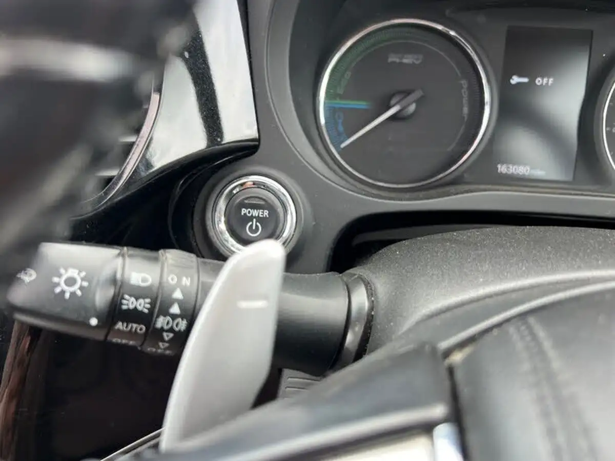 2016-mitsubishi-outlander-20-gx4hs-phev-big-22