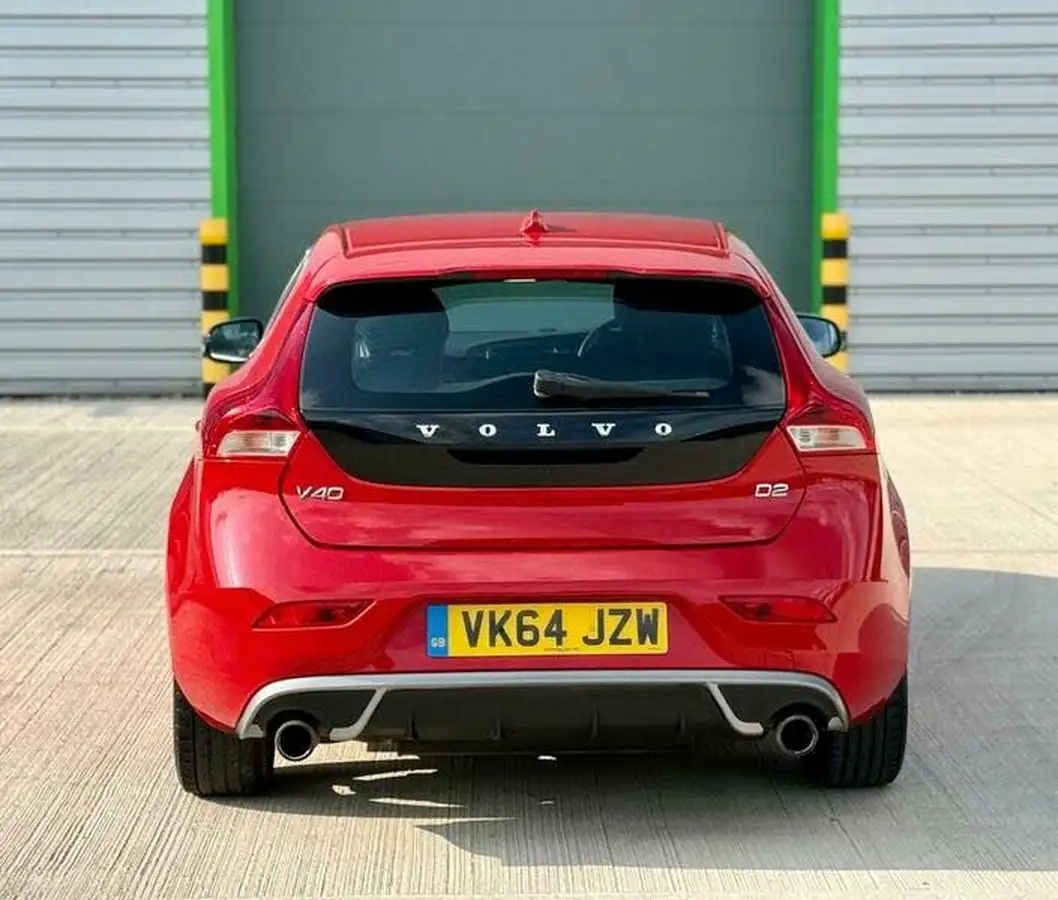 2014-volvo-v40-16td-d2-r-design-nav-big-4