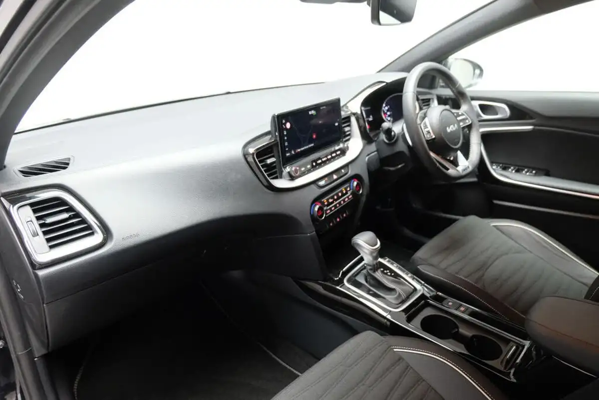 2024-kia-pro-ceed-15-t-gdi-gt-line-138bhp-dct-big-10