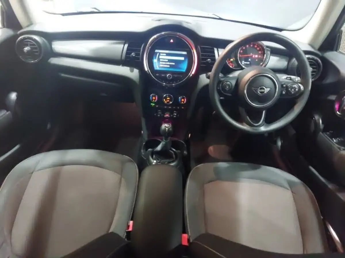 2019-mini-cooper-15-cooper-classic-hatchback-3d-big-2