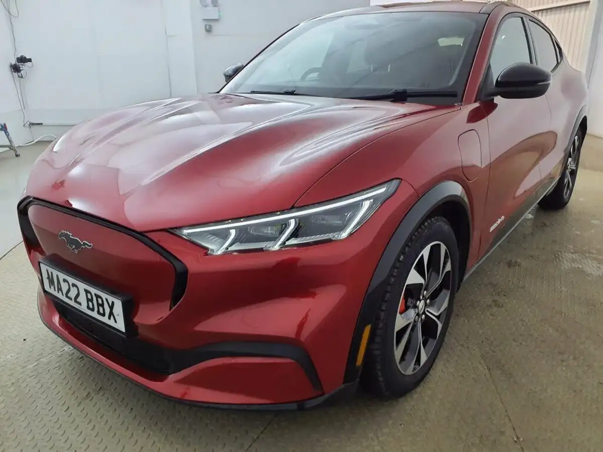 2022-ford-mustang-mach-e-e-standard-range-awd-big-2