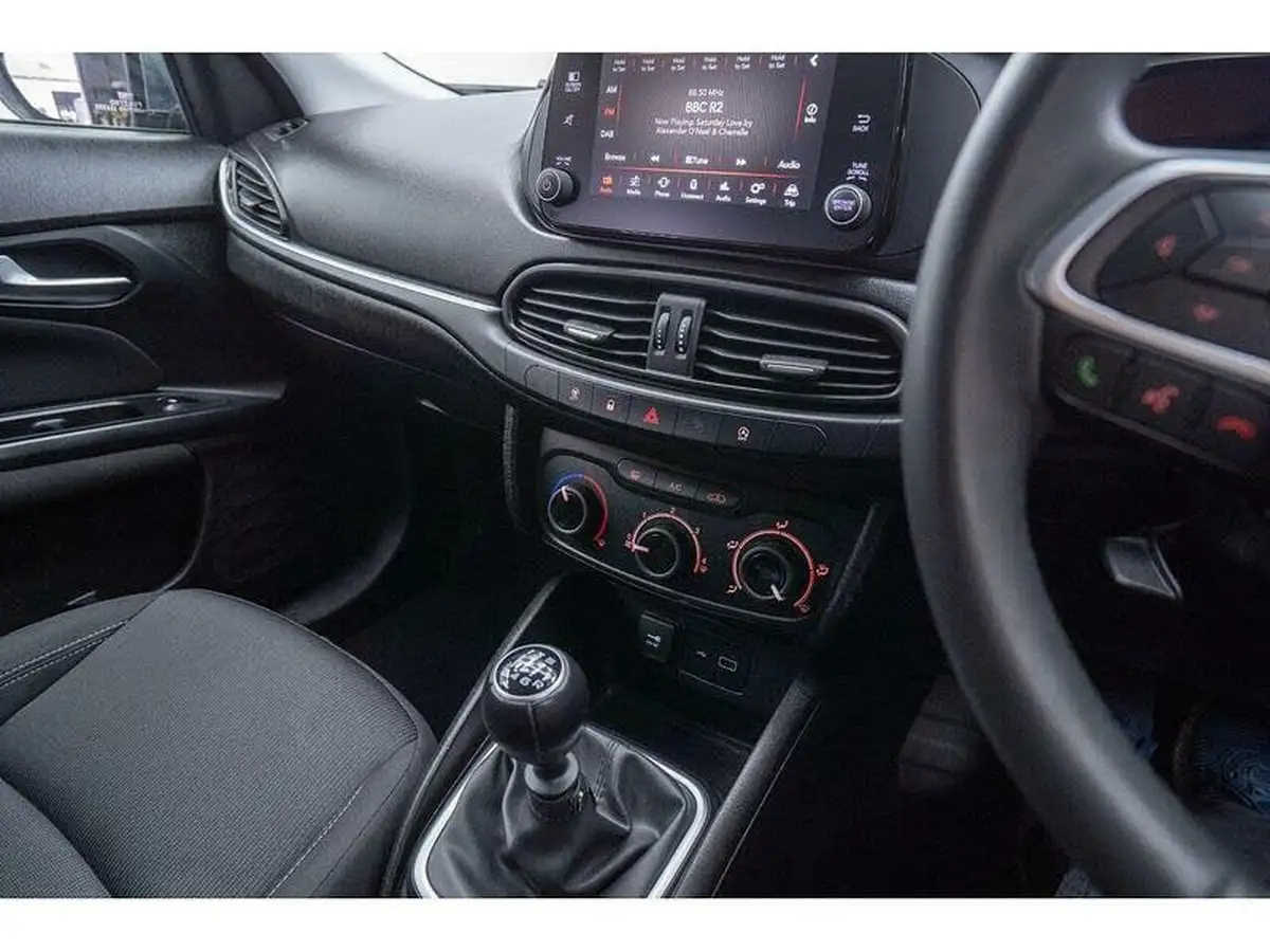 2020-fiat-tipo-14-mirror-more-big-23