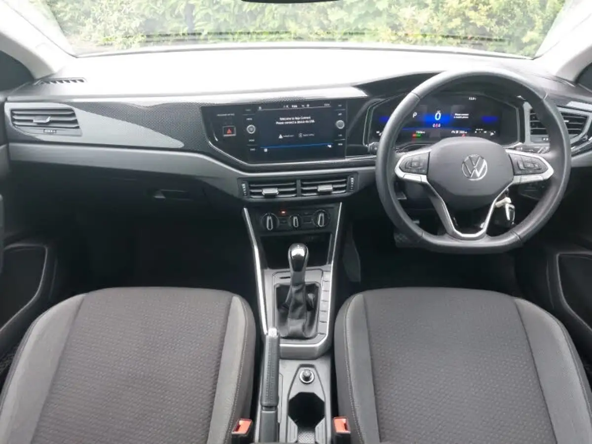 2024-volkswagen-taigo-10-tsi-life-110ps-dsg-big-2