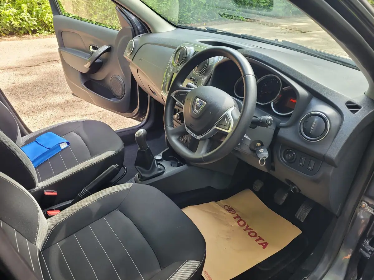 2017-dacia-sandero-stepway-15dci-laureate-big-11