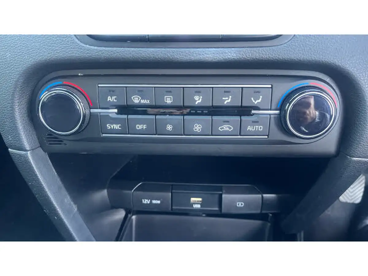 2022-kia-ceed-15-t-gdi-3-sportswagon-big-25