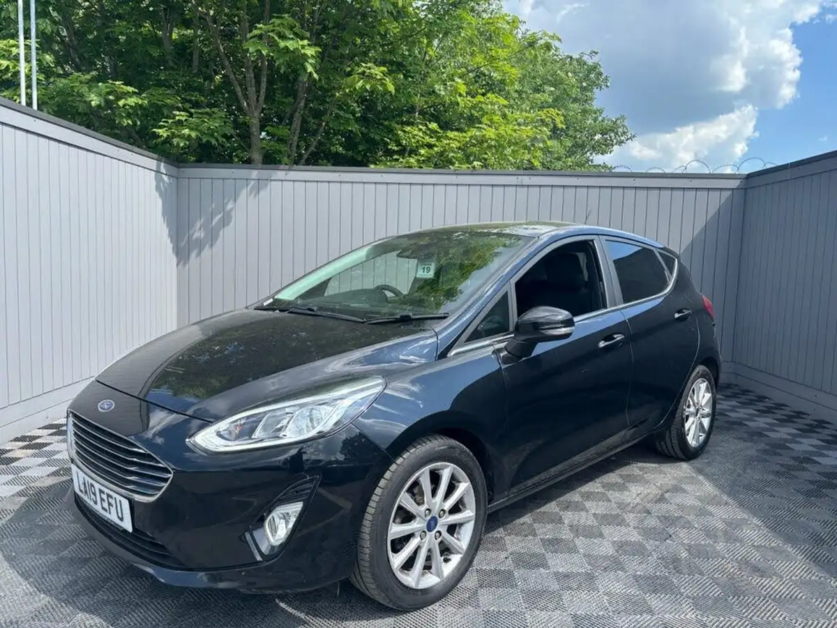 2019-ford-fiesta-10t-titanium-100ps-5d-big-0