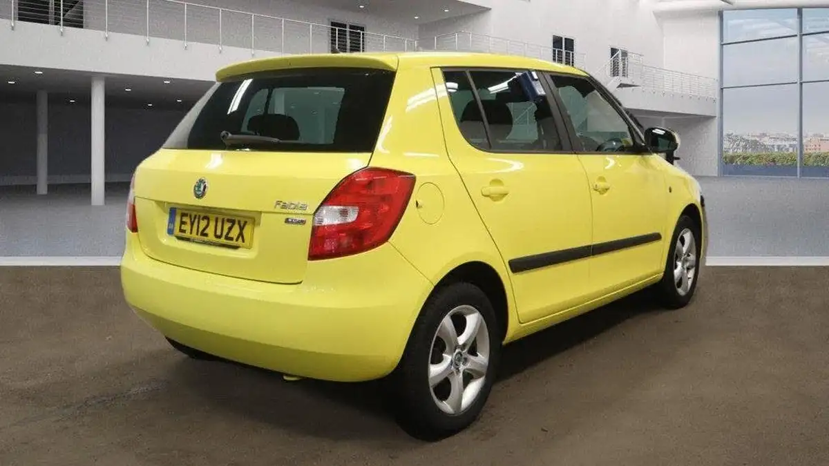 2012-skoda-fabia-12-se-plus-105ps-plus-hatchback-1197cc-dsg-big-7