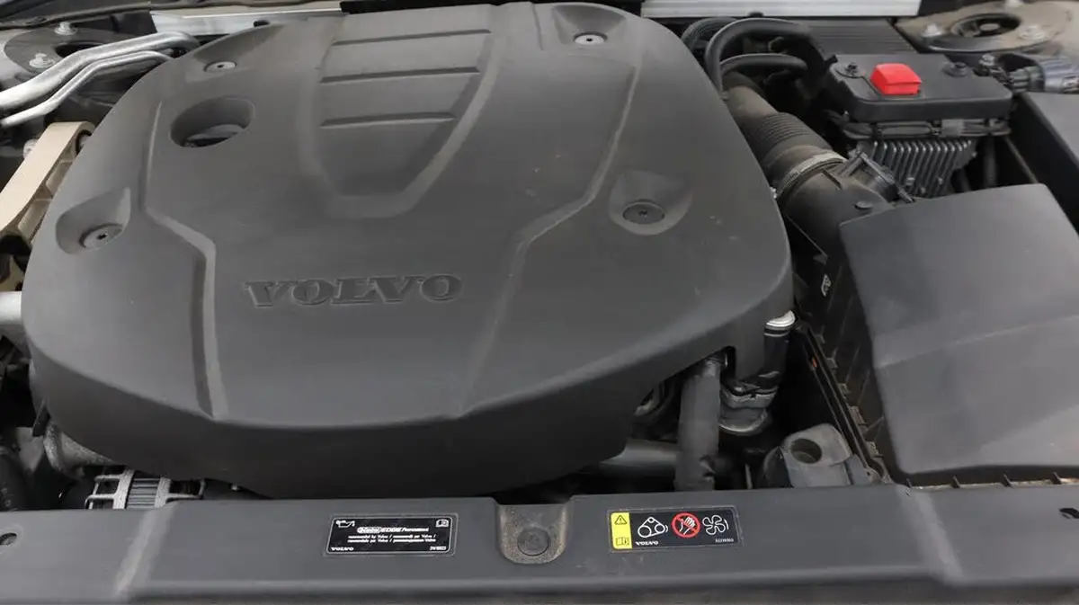 2020-volvo-v60-20td-d4-cross-country-plus-big-19