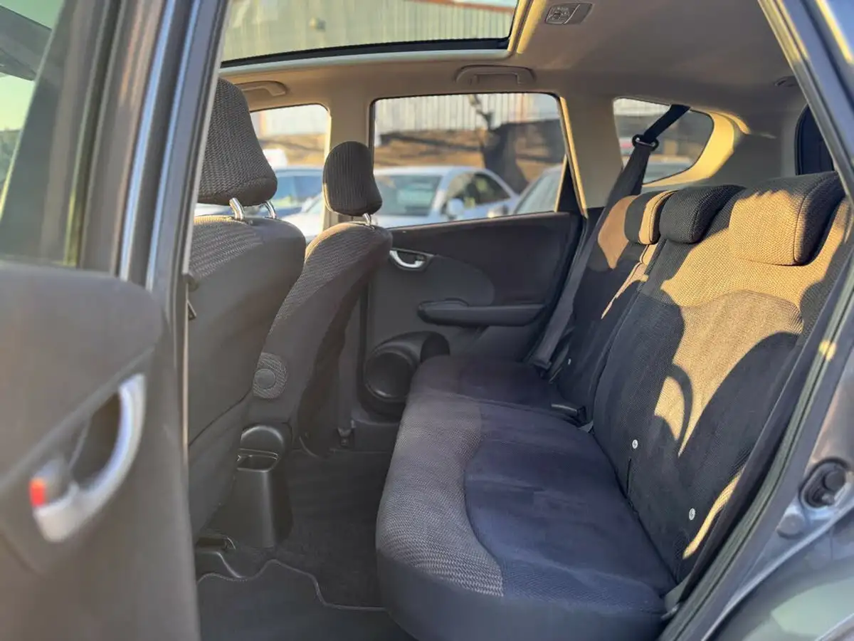 2011-honda-jazz-14-ex-big-39