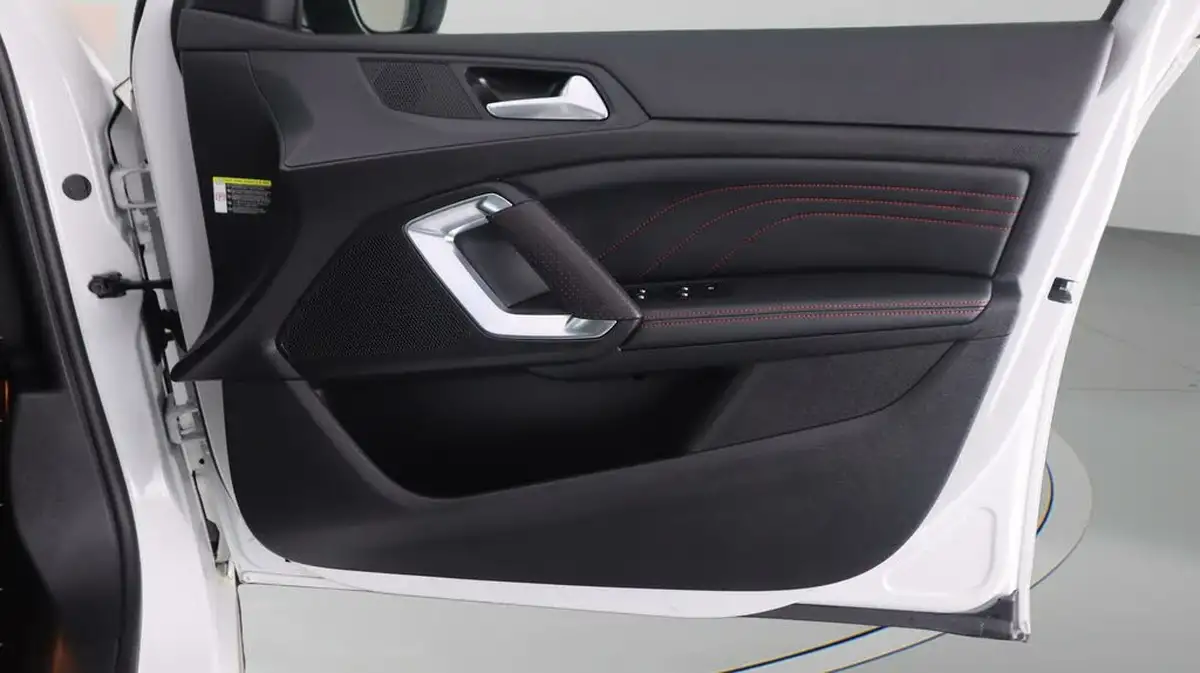 2019-peugeot-308-15-bluehdi-gt-line-big-15