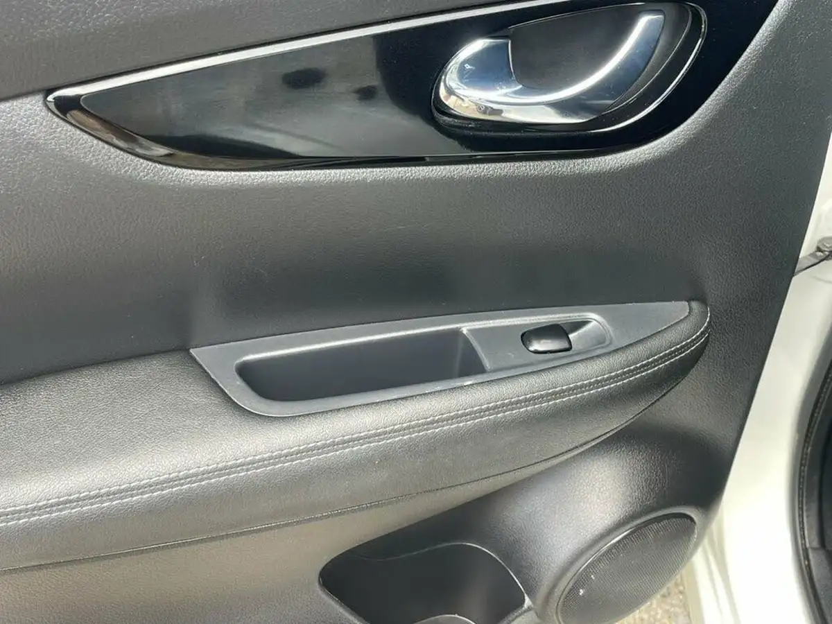 2016-nissan-qashqai-15dci-tekna-big-56