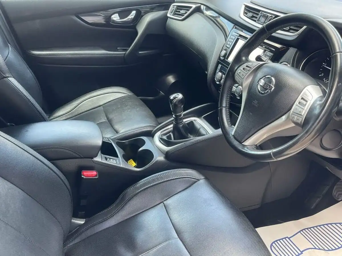 2016-nissan-qashqai-15dci-tekna-big-32