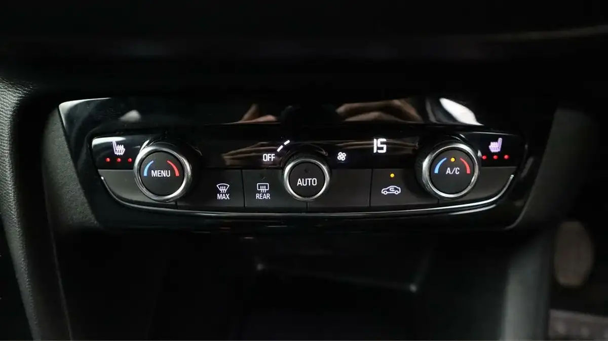 2022-vauxhall-corsa-12i-elite-edition-big-12