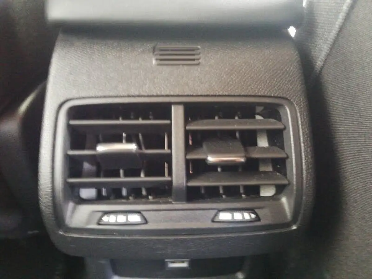 2022-citroen-c4-12-puretech-shine-130ps-big-10