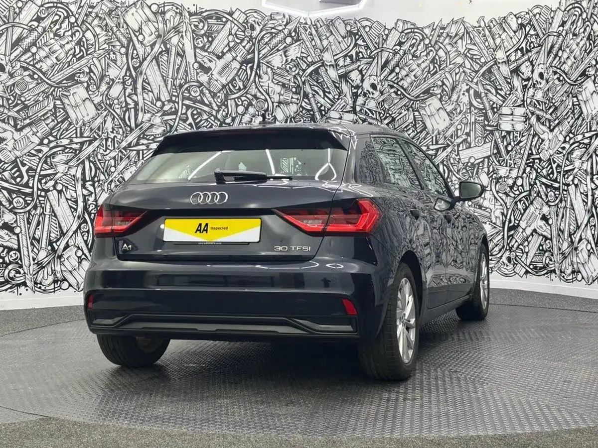 2019-audi-a1-10-30-tfsi-sport-big-10