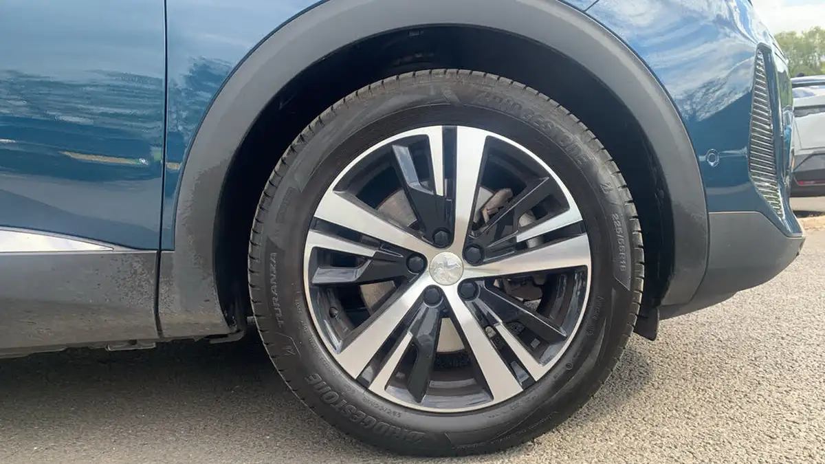 2022-peugeot-3008-suv-16-puretech-gt-premium-300bhp-4wd-hybrid4-e-eat8-big-16